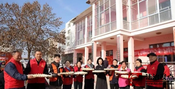 信阳镇开展“乡村振兴·向村而行”活动