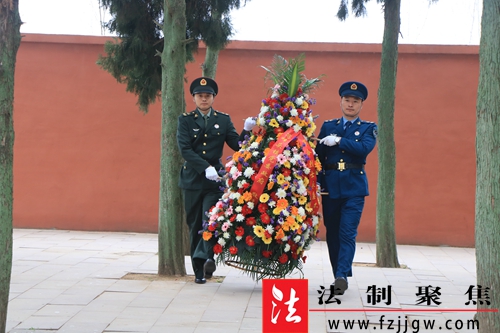 清明烈士陵园祭奠英烈 032.JPG