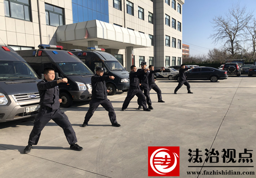 潍坊：特警支队七大队加强社会面巡逻管控 筑牢疫情防控安全墙