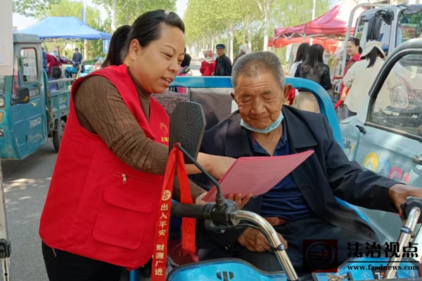 桑落墅镇开展“移风易俗除陋习 文明向善树新风”主题宣传活动
