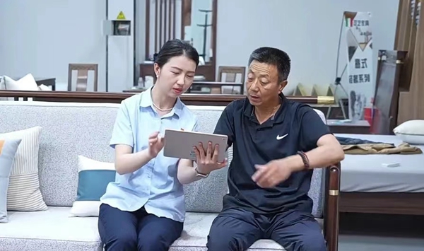 杜悦.jpg