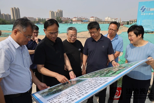 张磊到市东街道调研城改城建项目