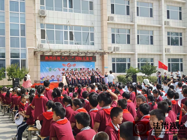 阳信县省派第一书记 与孩子们共庆“六一”儿童节