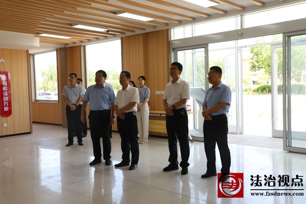 市行政审批服务局党组成员、四级调研员耿金华一行到下河乡调研