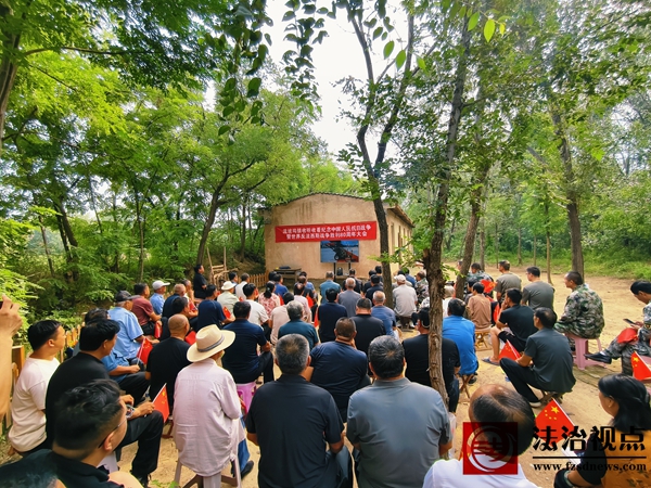 流坡坞镇组织收听收看纪念中国人民抗日战争暨世界反法西斯战争胜利80周年大会