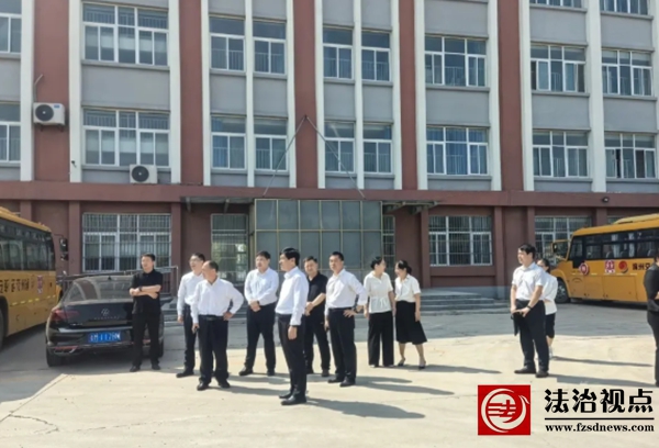 刘豪德一行到温店镇蔡王中心小学开展教师节走访慰问