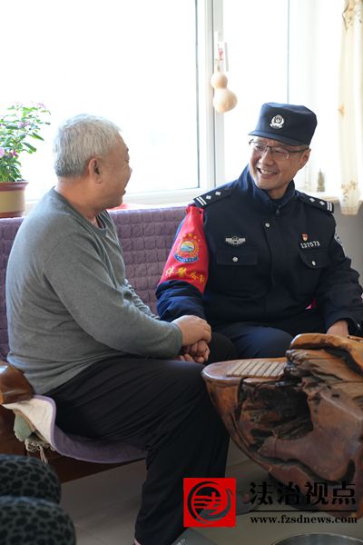 殷文隆：铁脚板踏出 “三区”枫桥路