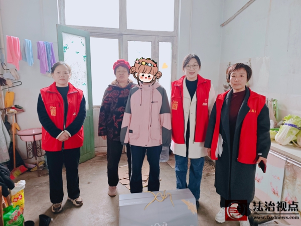 流坡坞镇开展“爱心妈妈”走访慰问活动